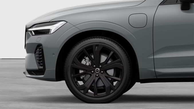Volvo XC60 2.0 T6 350 Plug-in Hybrid Plus Pro Blk Ed 5dr AWD Gtron [NI] Estate - Image 7